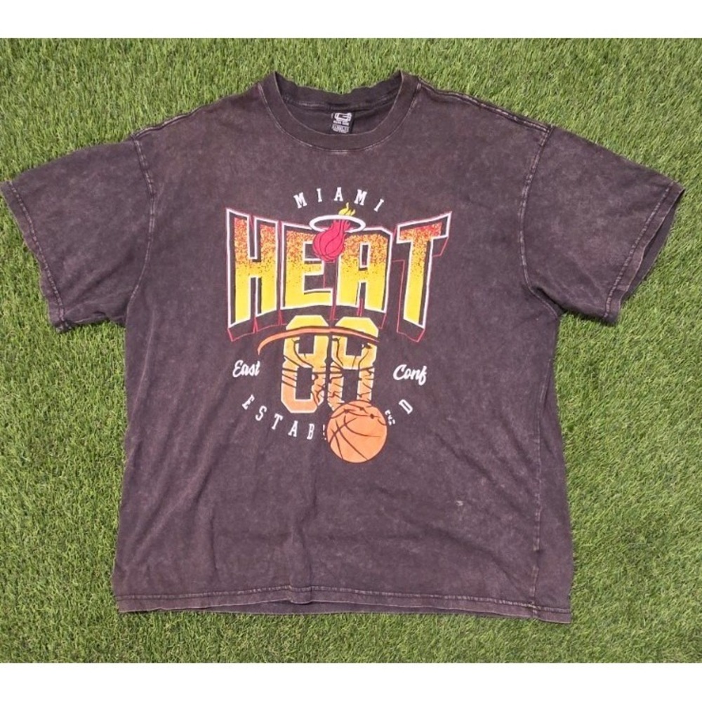NBA Miami Heat Shirt Mens XXL Ultra Game Mineral Wash‎ 1988 Graphic Gray Tee